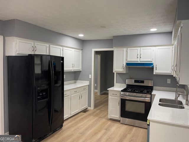 235 Deerfield Drive, Jonesboro, GA 30238