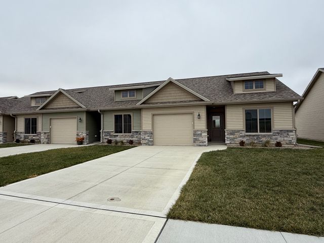 411 W Madison Street, Winterset, IA 50273