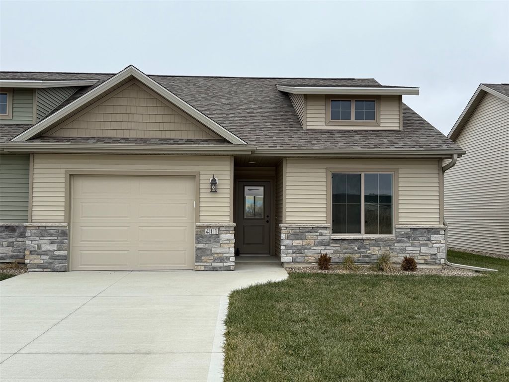 411 W Madison Street, Winterset, IA 50273