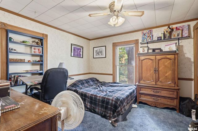 1322 27TH Avenue, Moline, IL 61265