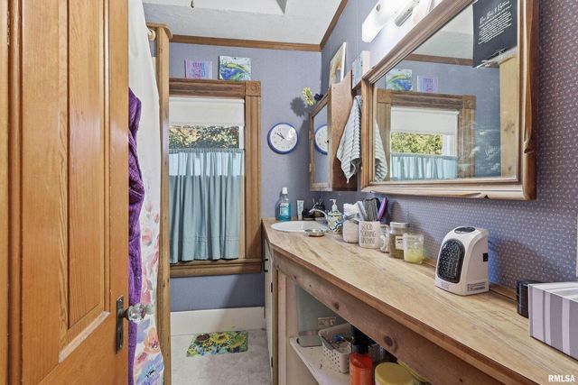 1322 27TH Avenue, Moline, IL 61265