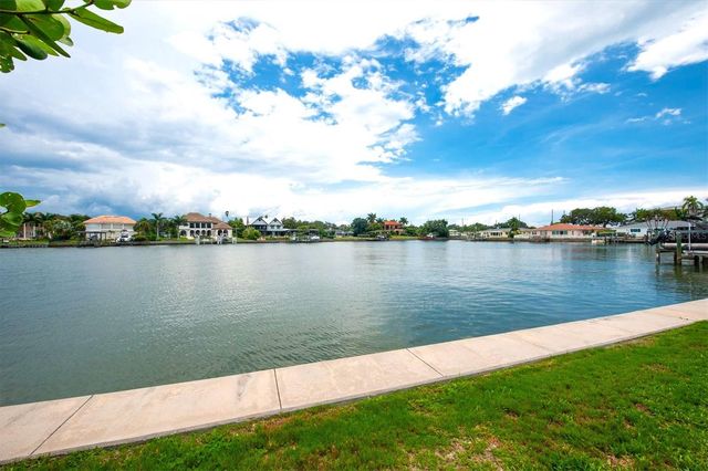 315 BUTTONWOOD LANE, Largo, FL 33770