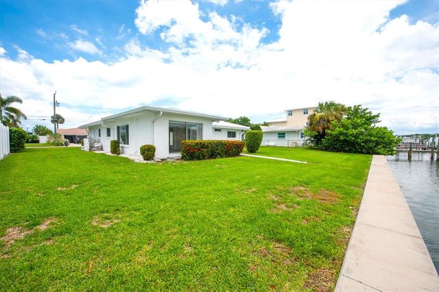 315 BUTTONWOOD LANE, Largo, FL 33770