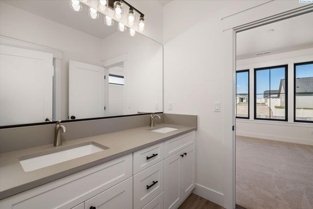 636 Lazio, Richland, WA 99352