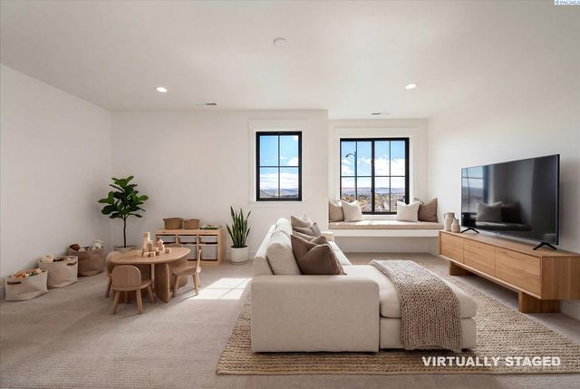 636 Lazio, Richland, WA 99352