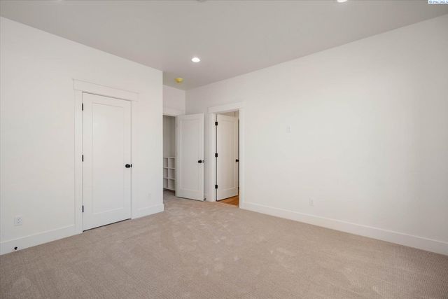 636 Lazio, Richland, WA 99352