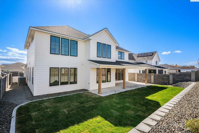 636 Lazio, Richland, WA 99352