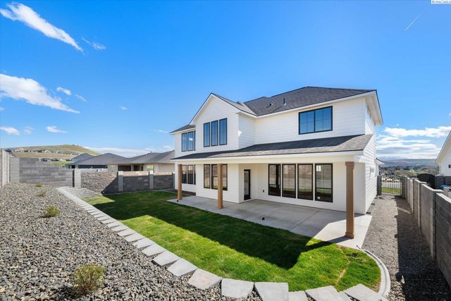 636 Lazio, Richland, WA 99352