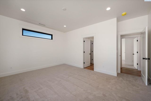 636 Lazio, Richland, WA 99352