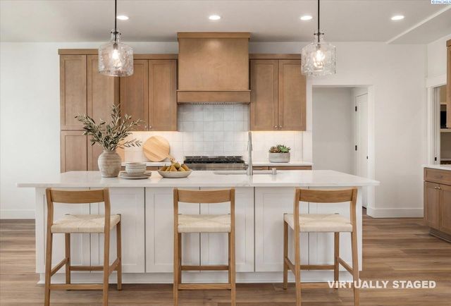 636 Lazio, Richland, WA 99352