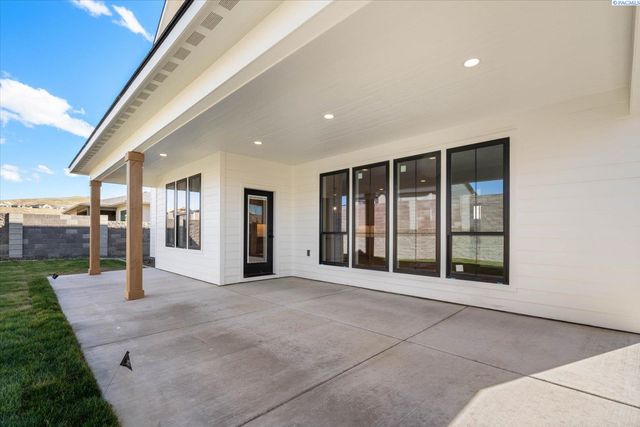 636 Lazio, Richland, WA 99352