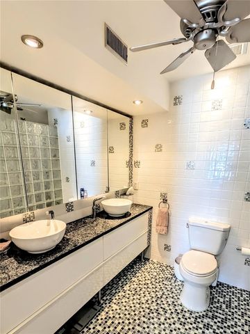 1546 STICKNEY POINT ROAD 501, Sarasota, FL 34231