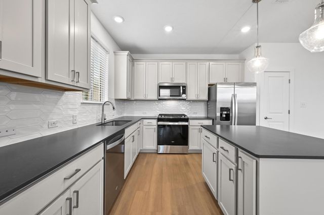 433 Bristlecone BND, Liberty Hill, TX 78642