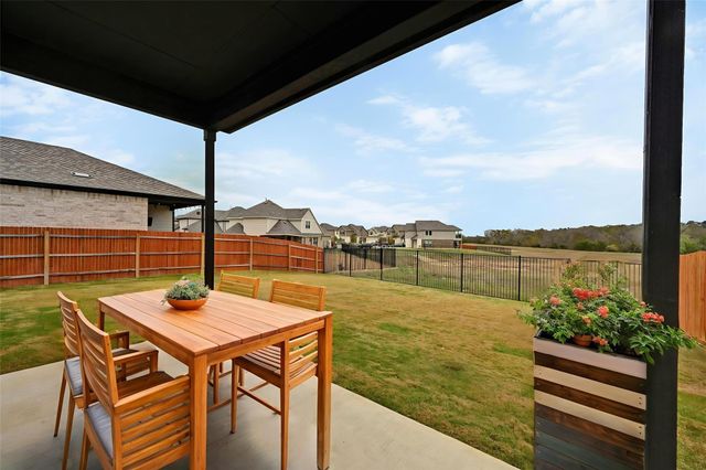 433 Bristlecone BND, Liberty Hill, TX 78642