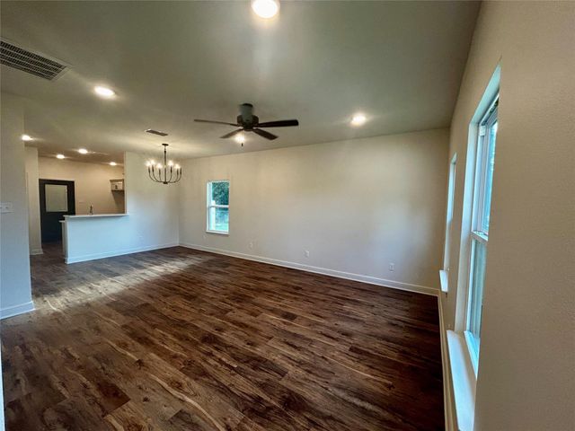 203 E Fleming, Longview, TX 75604