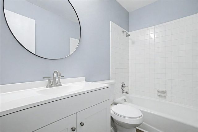 8270 Perry Street, Overland Park, KS 66204