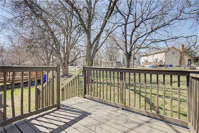 8270 Perry Street, Overland Park, KS 66204