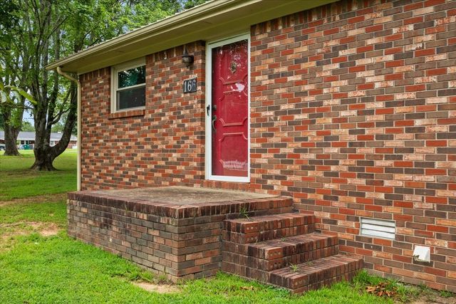 166 Parrish Ln, Mc Ewen, TN 37101