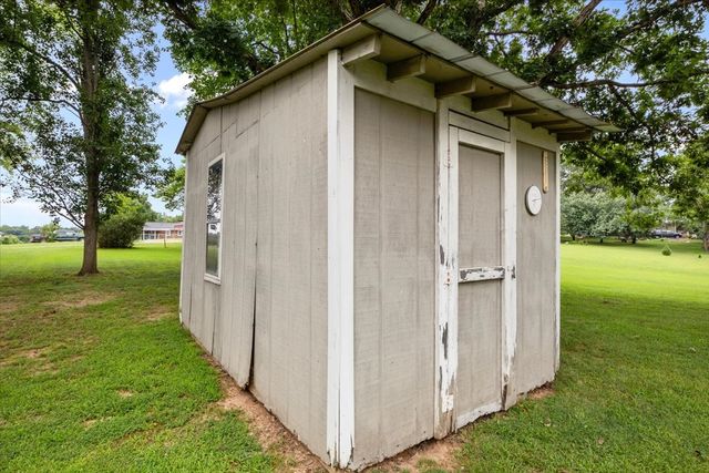 166 Parrish Ln, Mc Ewen, TN 37101