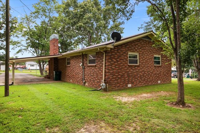 166 Parrish Ln, Mc Ewen, TN 37101
