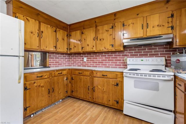 610 Morris DR, Newport News, VA 23605