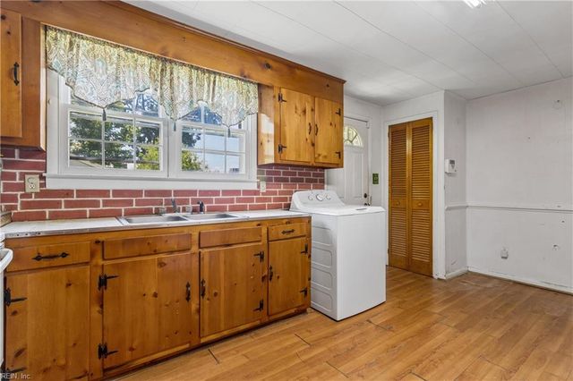 610 Morris DR, Newport News, VA 23605