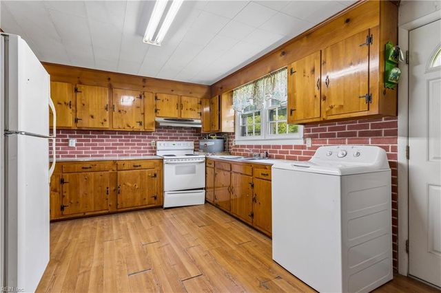 610 Morris DR, Newport News, VA 23605