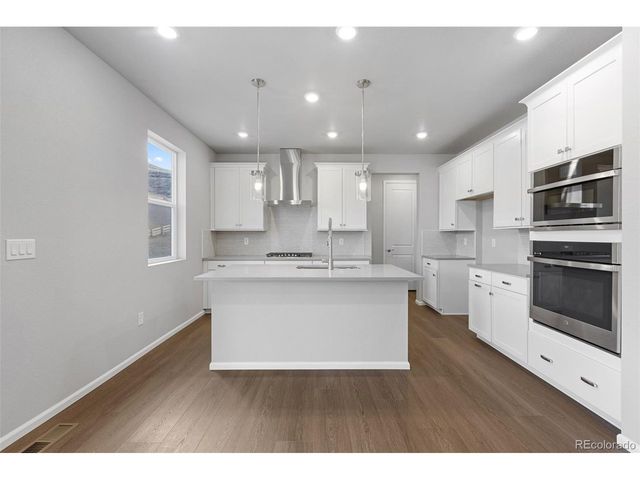 155 S Terry St, Golden, CO 80401