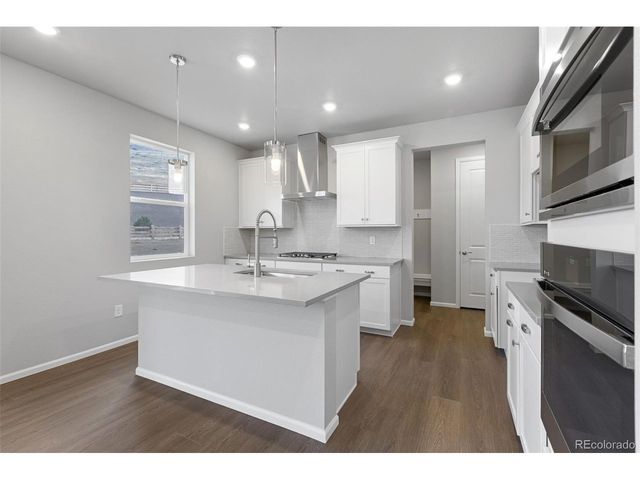 155 S Terry St, Golden, CO 80401