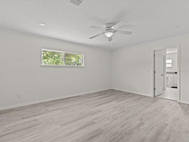 207 E PALMETTO STREET, Davenport, FL 33837