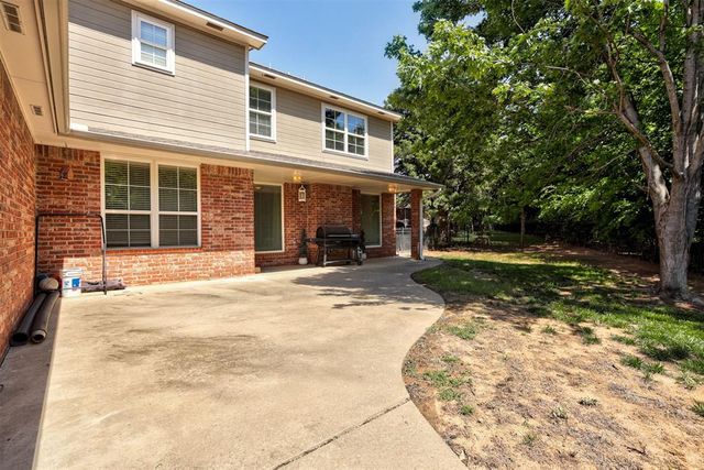 1100 Wild Plum Lane, Edmond, OK 73025