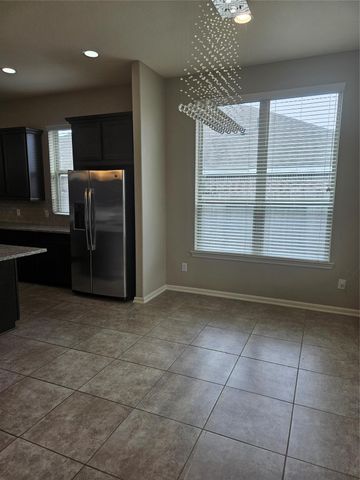 6411 Hunters Trace Lane, Baytown, TX 77521