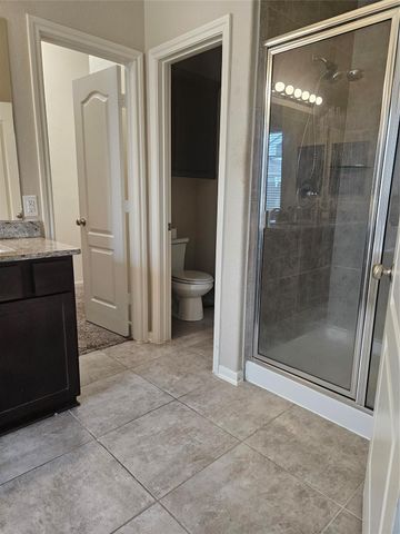 6411 Hunters Trace Lane, Baytown, TX 77521