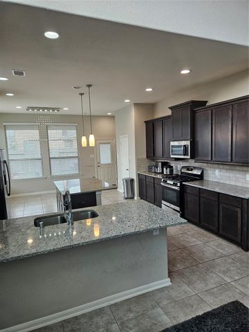 6411 Hunters Trace Lane, Baytown, TX 77521