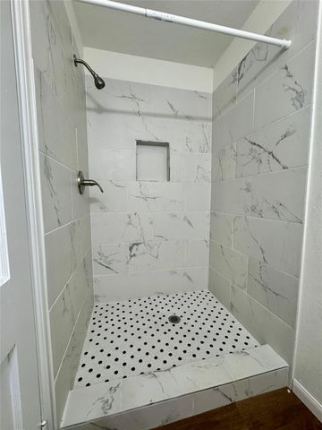 4039 Erby Street A, Houston, TX 77087