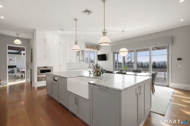 30 Meadowcroft Lane, Greenwich, CT 06830