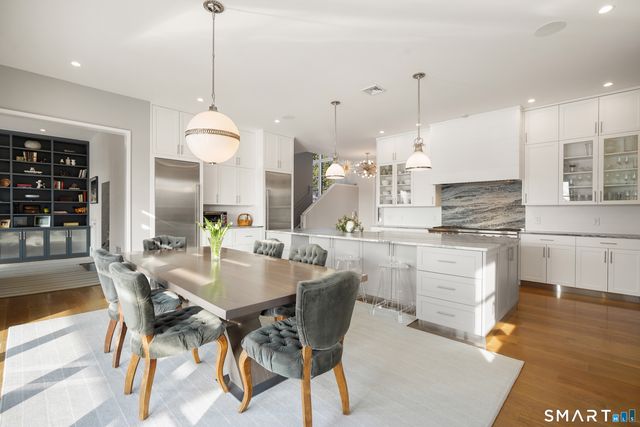 30 Meadowcroft Lane, Greenwich, CT 06830