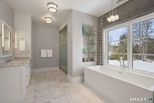 30 Meadowcroft Lane, Greenwich, CT 06830