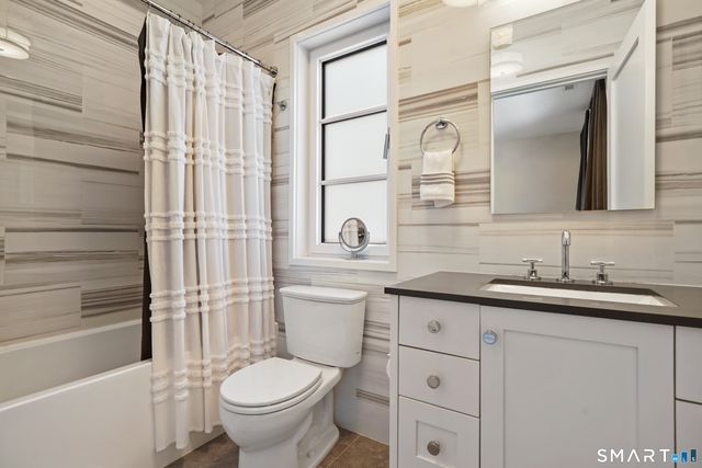 30 Meadowcroft Lane, Greenwich, CT 06830