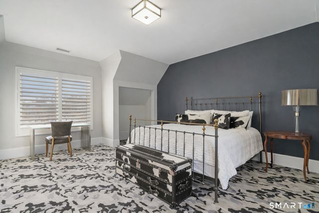 30 Meadowcroft Lane, Greenwich, CT 06830