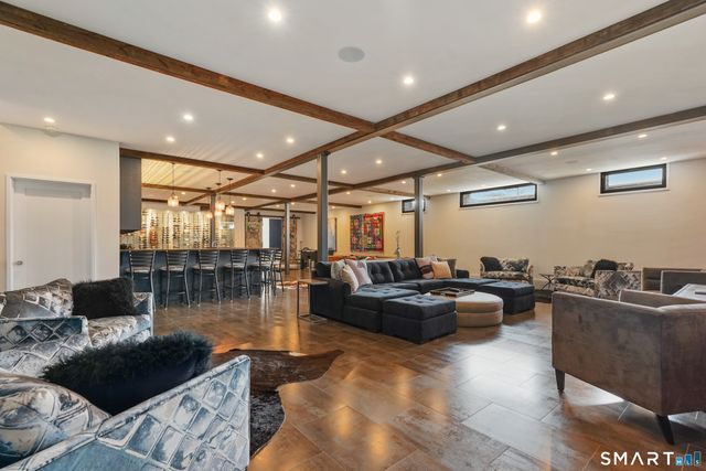 30 Meadowcroft Lane, Greenwich, CT 06830