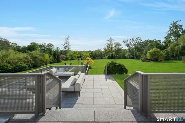 30 Meadowcroft Lane, Greenwich, CT 06830