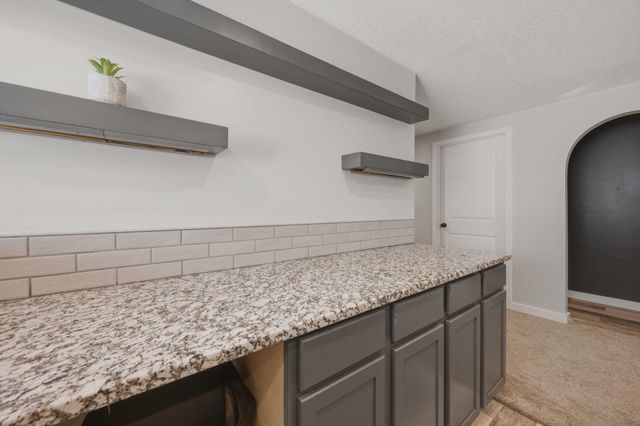 10701 W Westport, Wichita, KS 67212