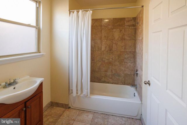 1609 W SUSQUEHANNA AVE, Philadelphia, PA 19121