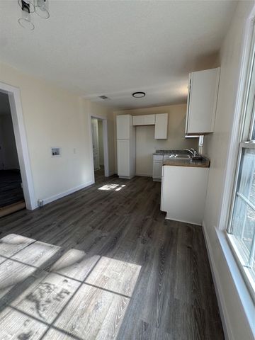 214 E Acheson Street, Denison, TX 75021