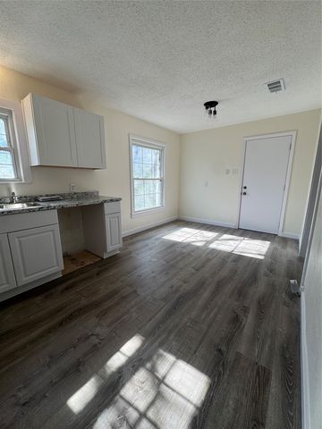 214 E Acheson Street, Denison, TX 75021