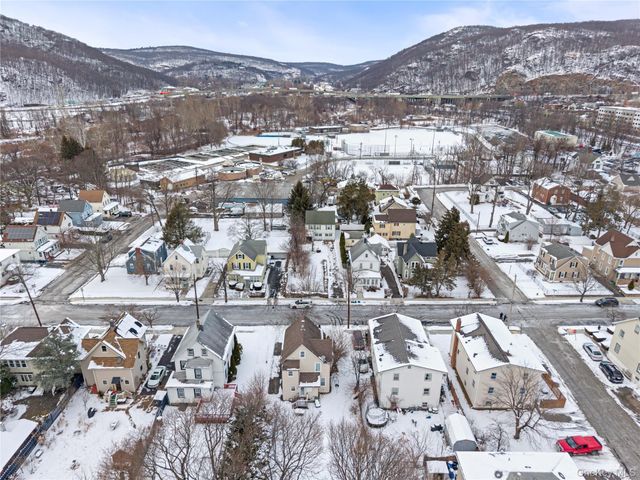 19 W Maple Avenue, Suffern, NY 10901