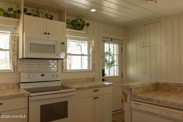 159 Nixons Beach Road, Edenton, NC 27932