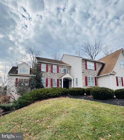 2104 SQUIRREL HILL RD, Schwenksville, PA 19473