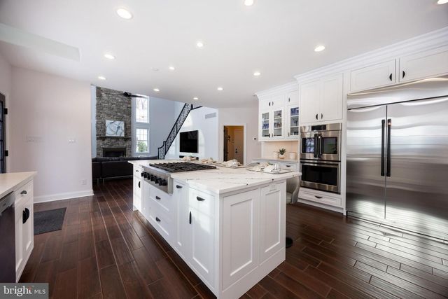 2104 SQUIRREL HILL RD, Schwenksville, PA 19473